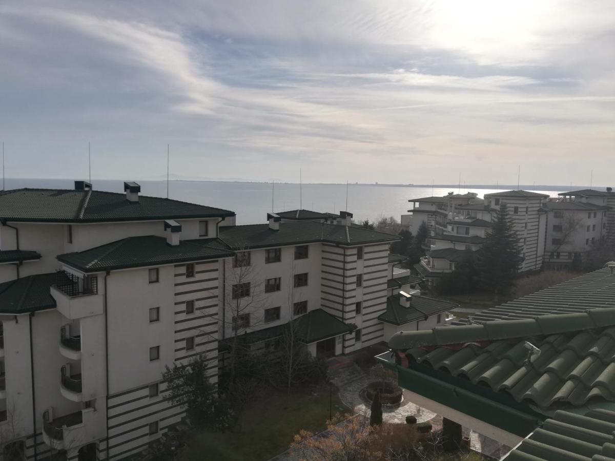 Спа Апартаменти За Гости Затворен Комплекс Емералд Ravda Exterior photo